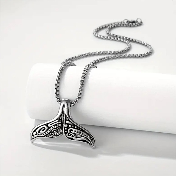 Jewelry - Unisex Silver Whale Tail Pendant Necklace NEW! Great for Gift Giving!!